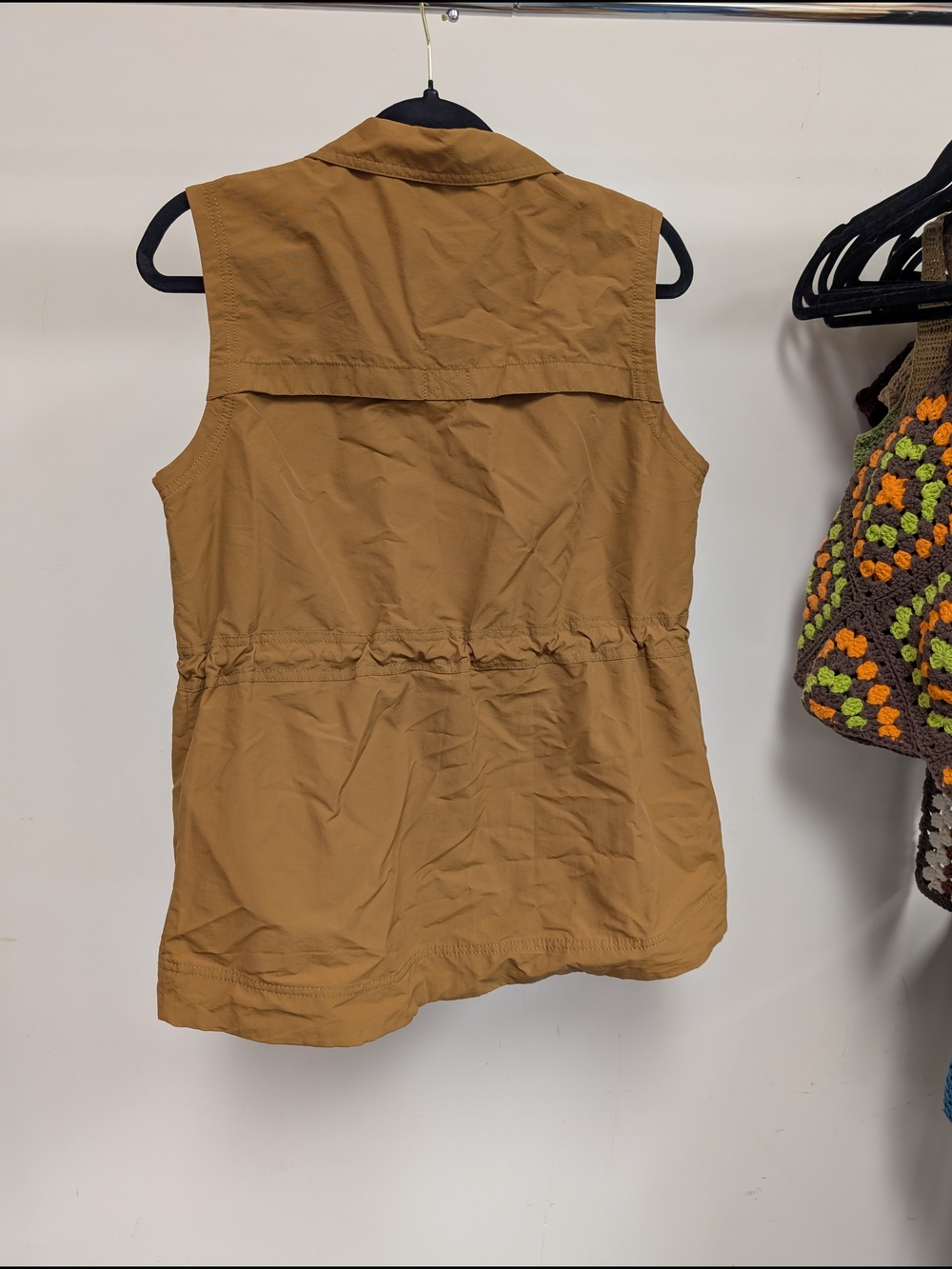 Eddie Bauer Trekker Vest Caramel Brown - Picture 6 of 9